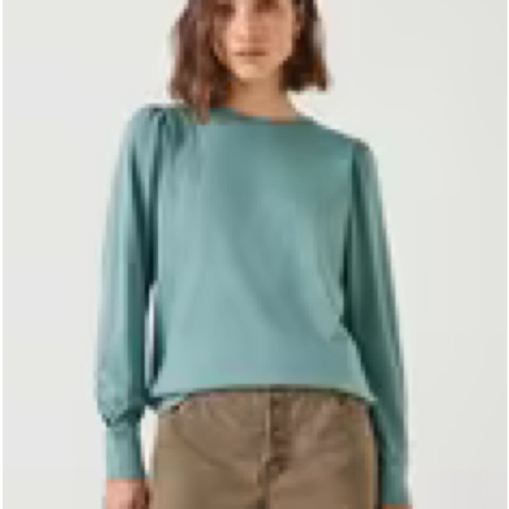 NWT J.CREW Puff sleeve button back long sleeve top size small